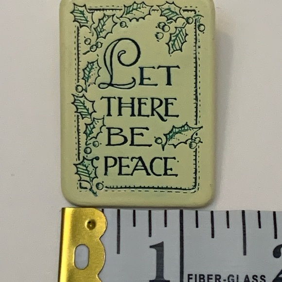 Let There Be Peace Hallmark Cards INC. Collectible Christmas Pin Brooch Plastic - Picture 8 of 8